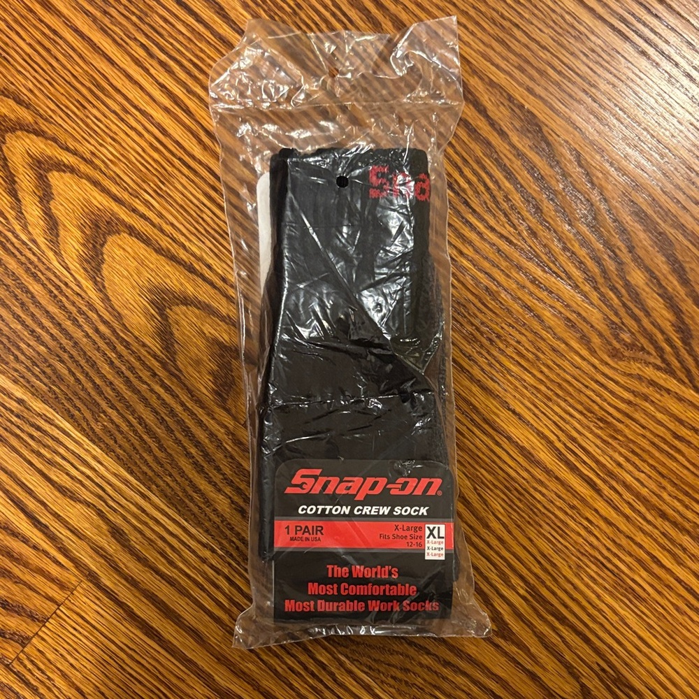 Snap-on crew socks